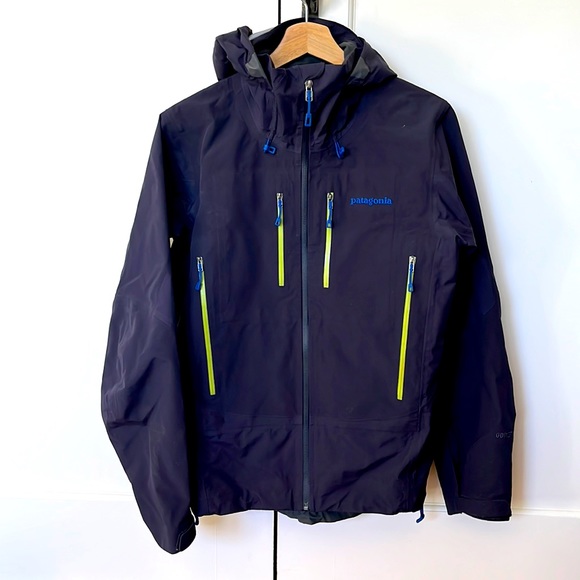 Patagonia Other - Patagonia Triolet Goretex waterproof jacket